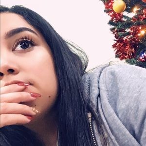 Meet your Posher, Evelyn